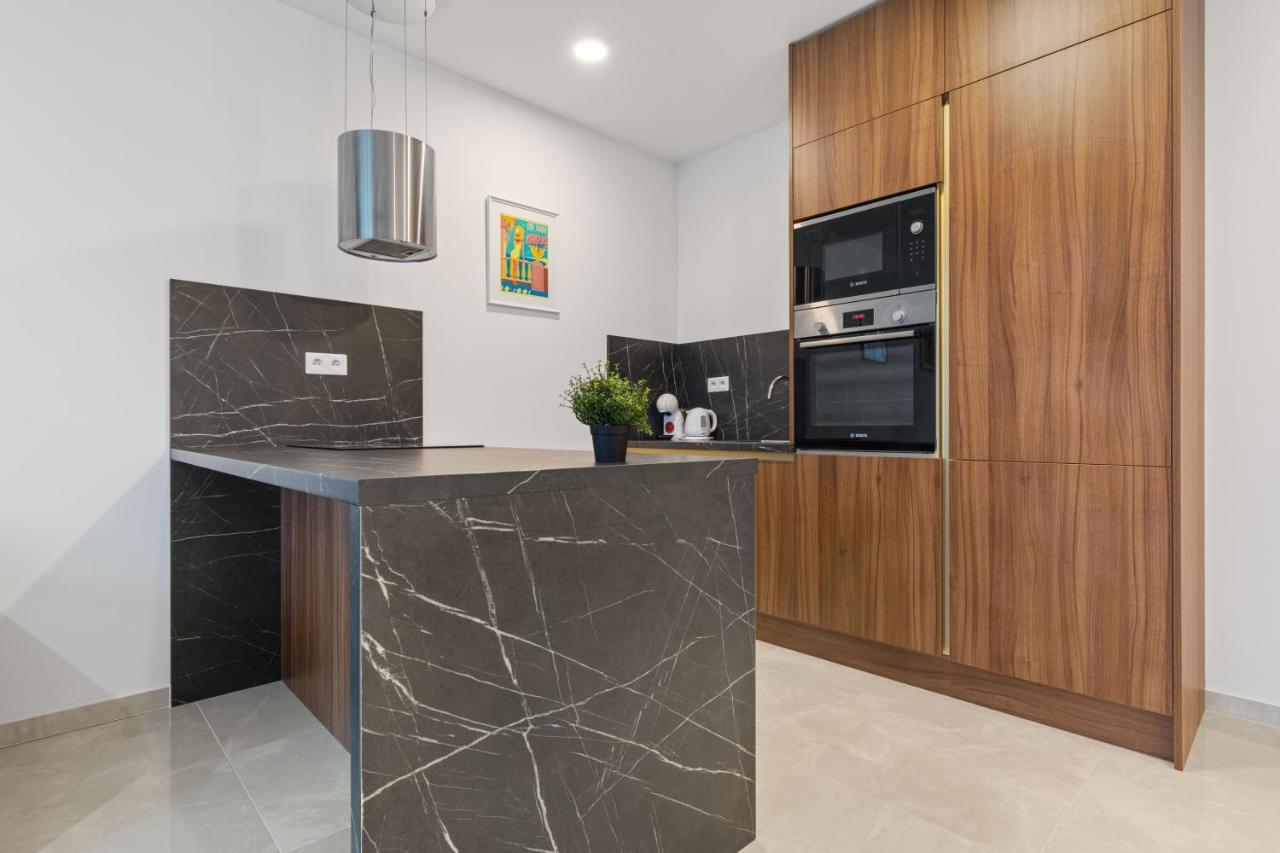 Apartament Lam Jegeho Alej - Jacuzzi - Free Parking Bratysława Zewnętrze zdjęcie