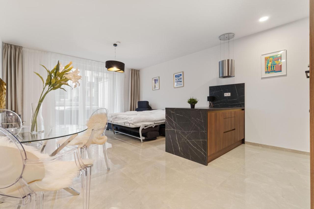 Apartament Lam Jegeho Alej - Jacuzzi - Free Parking Bratysława Zewnętrze zdjęcie